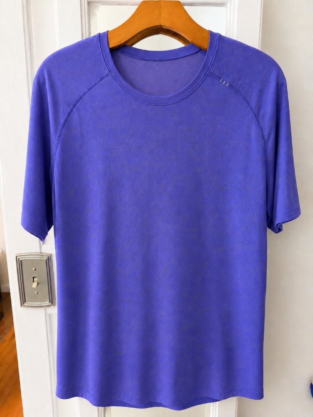 Lululemon Metal Vent Tech Short Sleeve | Men's Large | Purple/Periwinkle